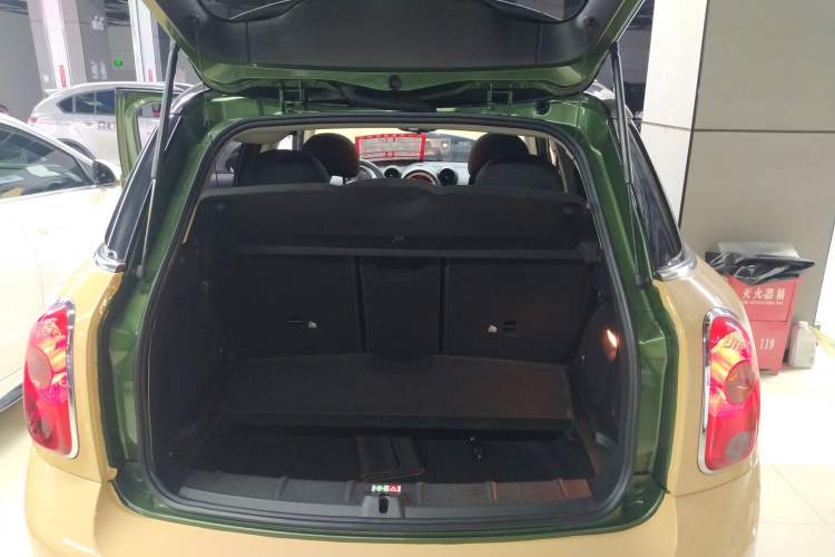 Used MINI Countryman 2014 1.6T COOPER ALL4 Fun Trunk