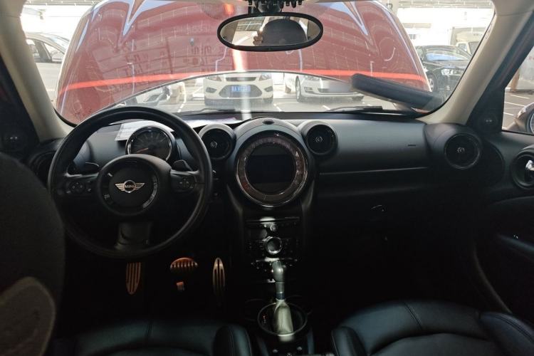 Used MINI Countryman 2015 1.6T COOPER S ALL4 Limited Edition for Tibet Expedition Center Console