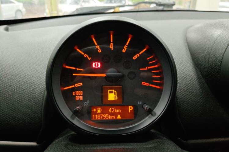 Used MINI Countryman  Instrument Cluster