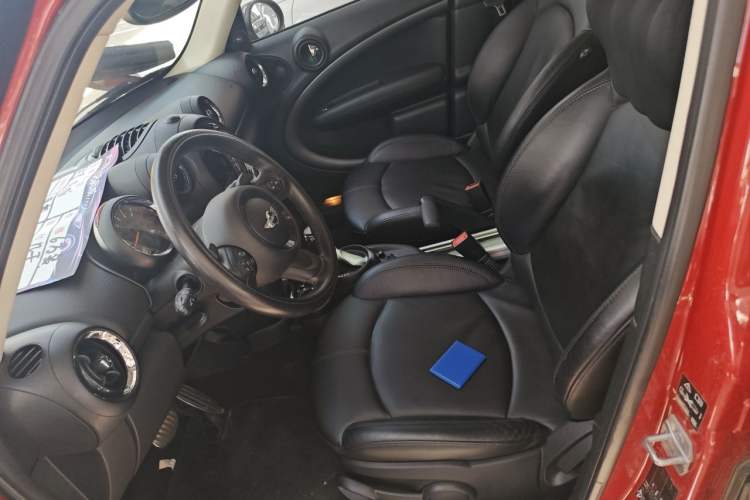 Used MINI Countryman 2015 1.6T COOPER S ALL4 Limited Edition for Tibet Expedition Left Front Seat