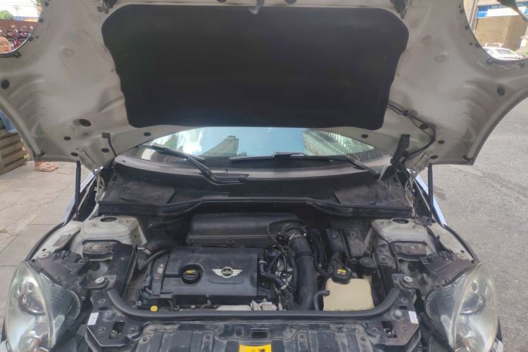 Used MINI Countryman 2015 1.6T COOPER S ALL4 Ultimate Midnight Edition Engine Bay