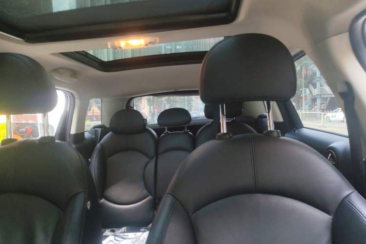 Used MINI Countryman 2015 1.6T COOPER S ALL4 Ultimate Midnight Edition Headliner