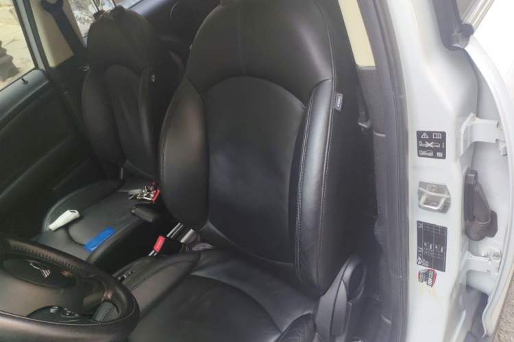 Used MINI Countryman 2015 1.6T COOPER S ALL4 Ultimate Midnight Edition Left Front Seat