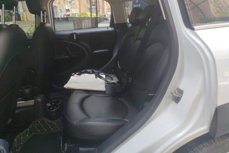 Used MINI Countryman 2015 1.6T COOPER S ALL4 Ultimate Midnight Edition Left Rear Seat