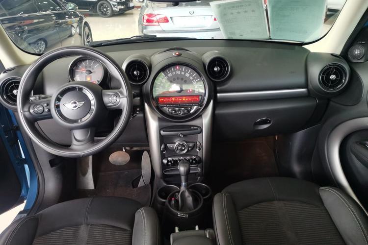 Used MINI Countryman 2016 1.6T COOPER ALL4 Fun Equipment Enthusiast Center Console