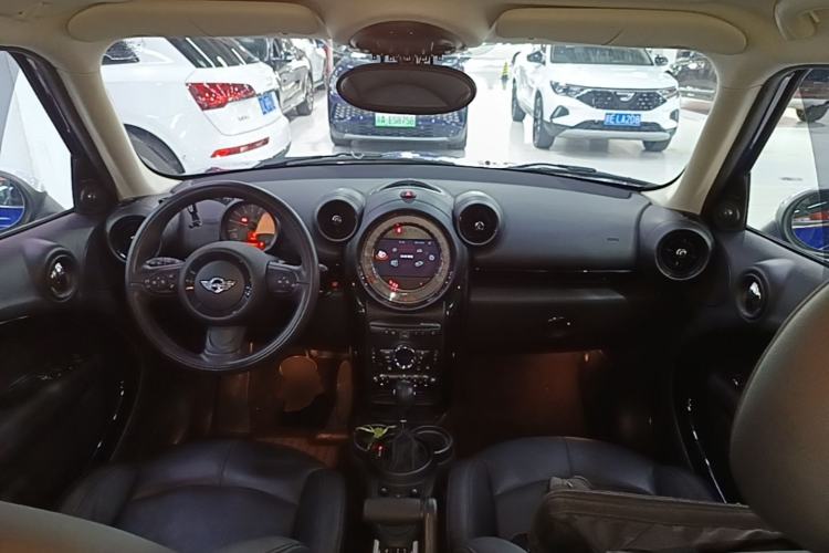 Used MINI Countryman 2016 1.6T COOPER ALL4 Excitement Edition Enthusiast Center Console