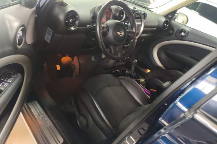 Used MINI Countryman 2016 1.6T COOPER ALL4 Fun Equipment Enthusiast Driver Seat