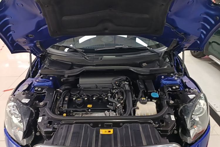Used MINI Countryman 2016 1.6T COOPER ALL4 Excitement Edition Enthusiast Engine Bay