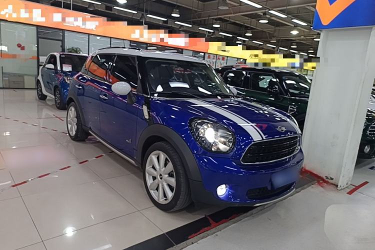 Used MINI Countryman 2016 1.6T COOPER ALL4 Excitement Edition Enthusiast Front Right 45 Deg