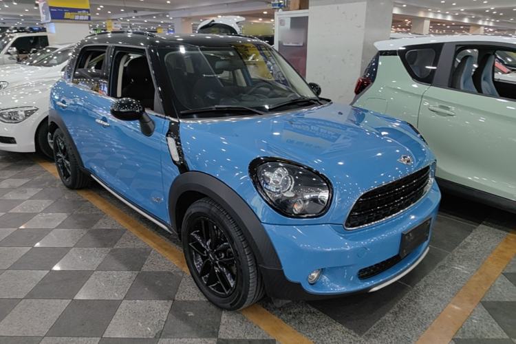 Used MINI Countryman 2016 1.6T COOPER ALL4 Fun Equipment Enthusiast Front Right 45 Deg