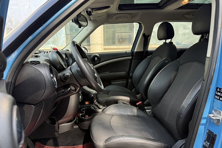 Used MINI Countryman 2016 1.6T COOPER ALL4 Fun Equipment Enthusiast Interior 2