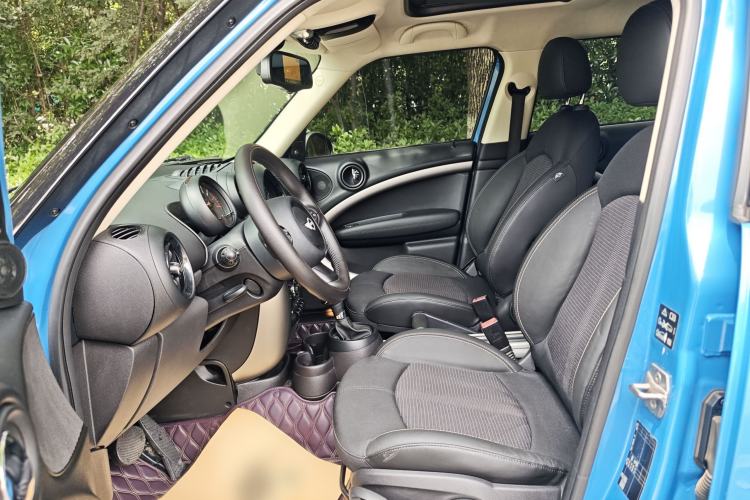 Used MINI Countryman 2016 1.6T COOPER ALL4 Fun Equipment Enthusiast Interior 2
