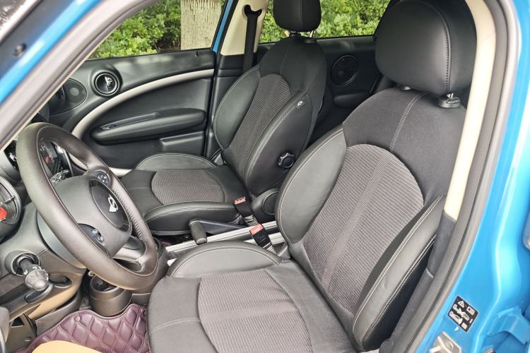 Used MINI Countryman 2016 1.6T COOPER ALL4 Fun Equipment Enthusiast Interior 5