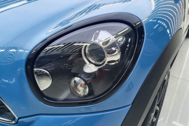 Used MINI Countryman 2016 1.6T COOPER ALL4 Fun Equipment Enthusiast Left Front Headlight