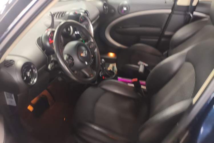 Used MINI Countryman 2016 1.6T COOPER ALL4 Fun Equipment Enthusiast Left Front Seat