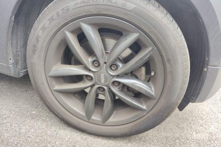 Used MINI Countryman 2016 1.6T COOPER ALL4 Fun Equipment Enthusiast Right Front Wheel Hub