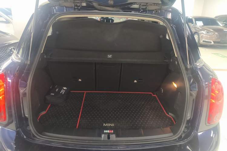 Used MINI Countryman 2016 1.6T COOPER ALL4 Fun Equipment Enthusiast Trunk