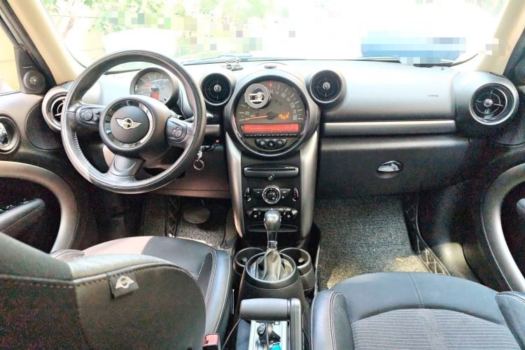 Used MINI Countryman 2016 1.6T COOPER ALL4 Fun Equipment Enthusiast Center Console
