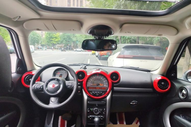 Used MINI Countryman 2016 1.6T COOPER ALL4 Fun Equipment Enthusiast Center Console