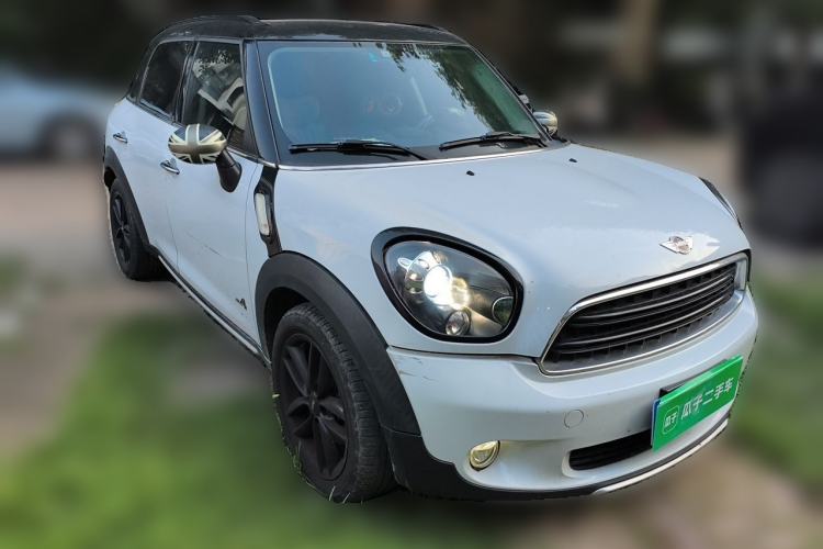 Used MINI Countryman 2016 1.6T COOPER ALL4 Fun Equipment Enthusiast Front Right 45 Deg