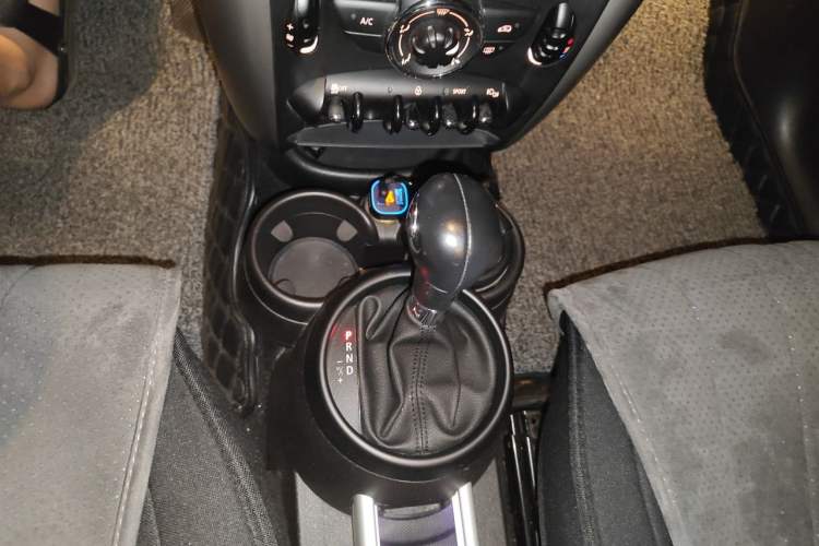 Used MINI Countryman 2016 1.6T COOPER ALL4 Fun Equipment Enthusiast Gear Lever