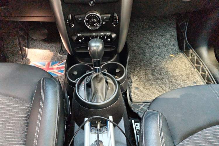 Used MINI Countryman 2016 1.6T COOPER ALL4 Fun Equipment Enthusiast Gear Lever