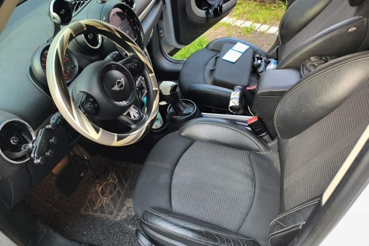 Used MINI Countryman 2016 1.6T COOPER ALL4 Fun Equipment Enthusiast Left Front Seat