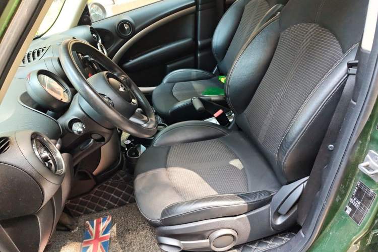 Used MINI Countryman 2016 1.6T COOPER ALL4 Fun Equipment Enthusiast Left Front Seat