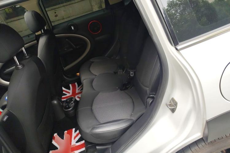 Used MINI Countryman 2016 1.6T COOPER ALL4 Fun Equipment Enthusiast Left Rear Seat