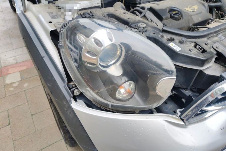 Used MINI Countryman 2016 1.6T COOPER S ALL4 Gear Enthusiast Right Front Headlight