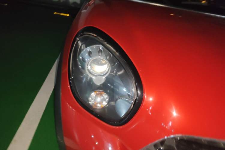 Used MINI Countryman 2016 1.6T COOPER ALL4 Fun Equipment Enthusiast Right Front Headlight