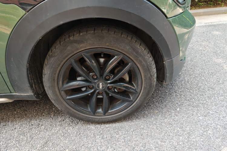 Used MINI Countryman 2016 1.6T COOPER ALL4 Fun Equipment Enthusiast Right Front Wheel Hub