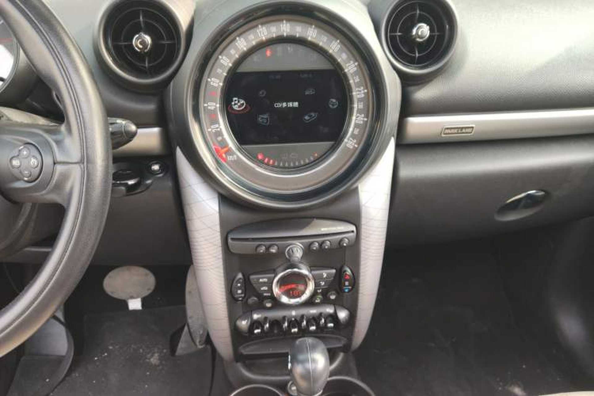 Used MINI Countryman 2016 1.6T COOPER ALL4 Park Lane Audio And AC Panel