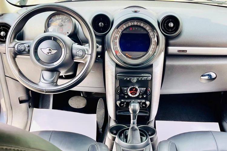 Used MINI Countryman 2016 1.6T COOPER ALL4 Park Lane Interior 2
