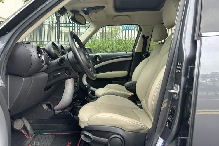 Used MINI Countryman 2016 1.6T COOPER ALL4 Park Lane Interior 2