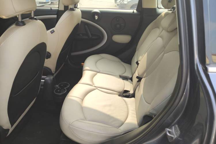 Used MINI Countryman 2016 1.6T COOPER ALL4 Park Lane Left Rear Seat