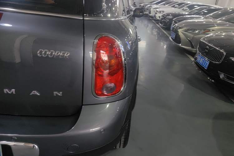 Used MINI Countryman 2016 1.6T COOPER ALL4 Park Lane Right Rear Taillight