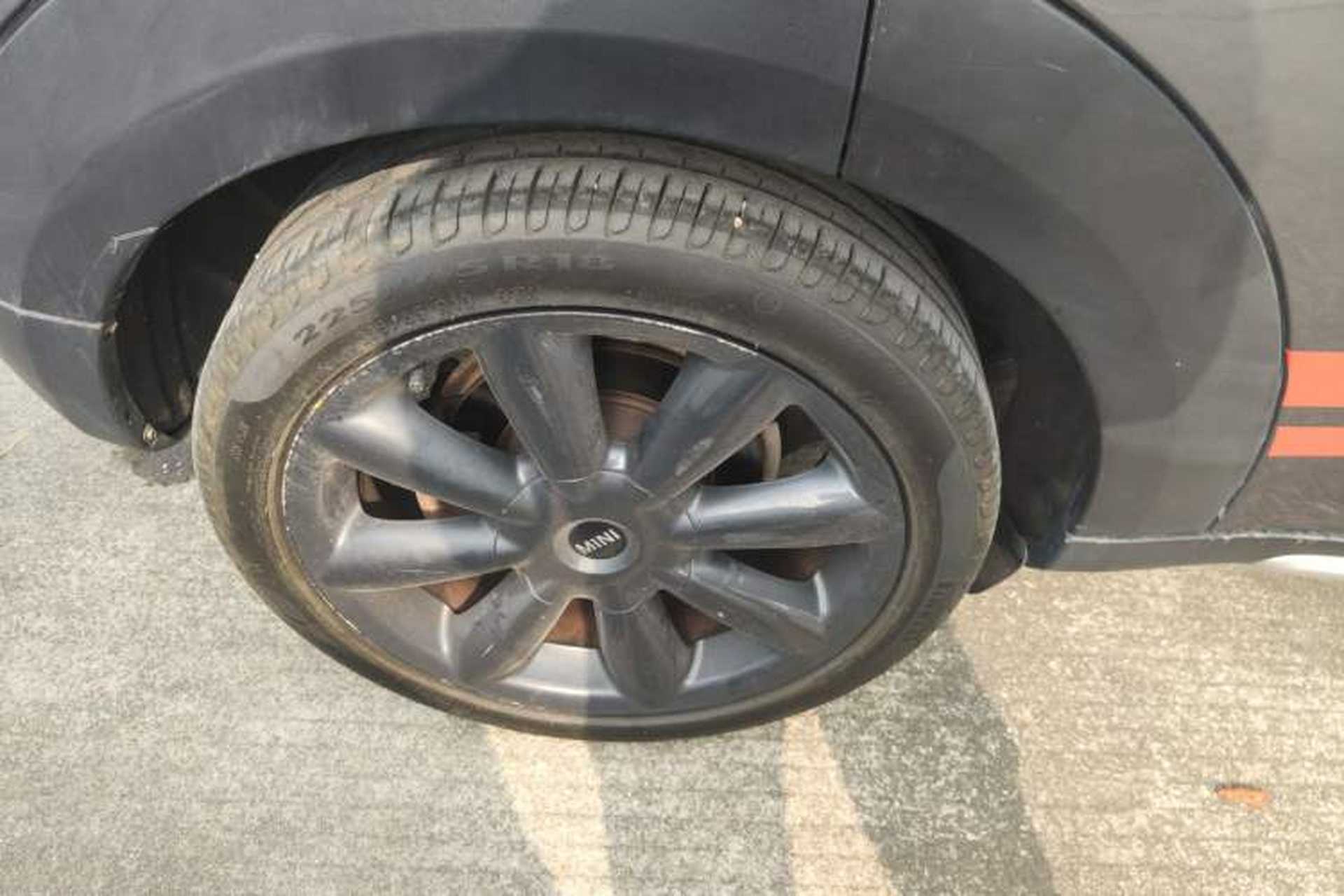 Used MINI Countryman 2016 1.6T COOPER ALL4 Park Lane Right Rear Wheel Hub