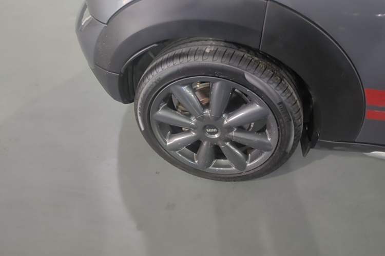 Used MINI Countryman 2016 1.6T COOPER ALL4 Park Lane Right Rear Wheel Hub