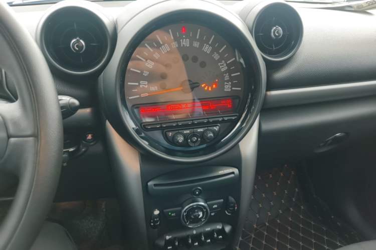Used MINI Countryman 2016 1.6T COOPER ALL4 Fun Equipment Enthusiast Audio And AC Panel