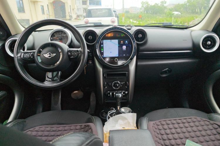Used MINI Countryman 2016 1.6T COOPER ALL4 Fun Equipment Enthusiast Center Console