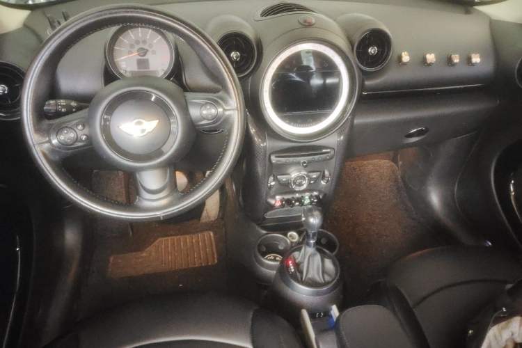 Used MINI Countryman 2016 1.6T COOPER ALL4 Fun Equipment Enthusiast Center Console