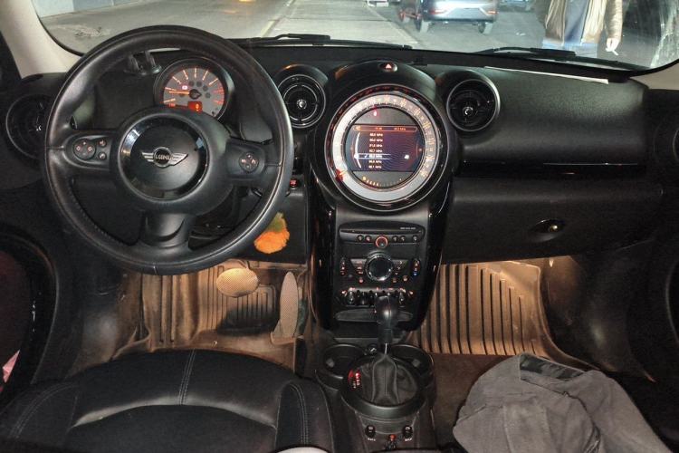 Used MINI Countryman 2016 1.6T COOPER ALL4 Excitement Edition Enthusiast Center Console