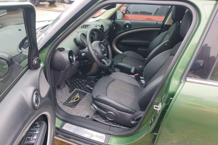 Used MINI Countryman 2016 1.6T COOPER ALL4 Fun Equipment Enthusiast Driver Seat