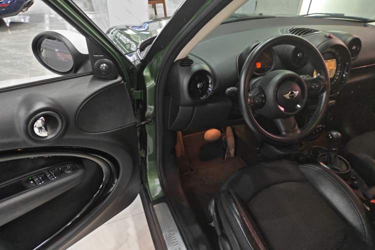 Used MINI Countryman 2016 1.6T COOPER ALL4 Fun Equipment Enthusiast Driver Seat