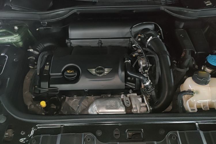 Used MINI Countryman 2016 1.6T COOPER ALL4 Fun Equipment Enthusiast Engine Bay