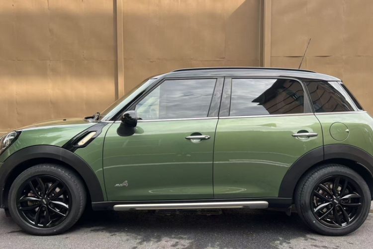 Used MINI Countryman 2016 1.6T COOPER ALL4 Fun Equipment Enthusiast Exterior 3