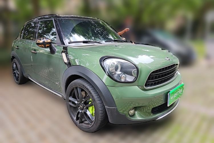 Used MINI Countryman 2016 1.6T COOPER ALL4 Fun Equipment Enthusiast Front Right 45 Deg