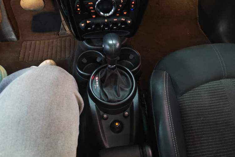 Used MINI Countryman 2016 1.6T COOPER ALL4 Fun Equipment Enthusiast Gear Lever