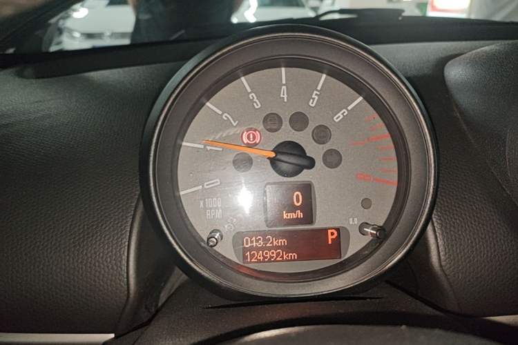 Used MINI Countryman 2016 1.6T COOPER ALL4 Fun Equipment Enthusiast Instrument Cluster